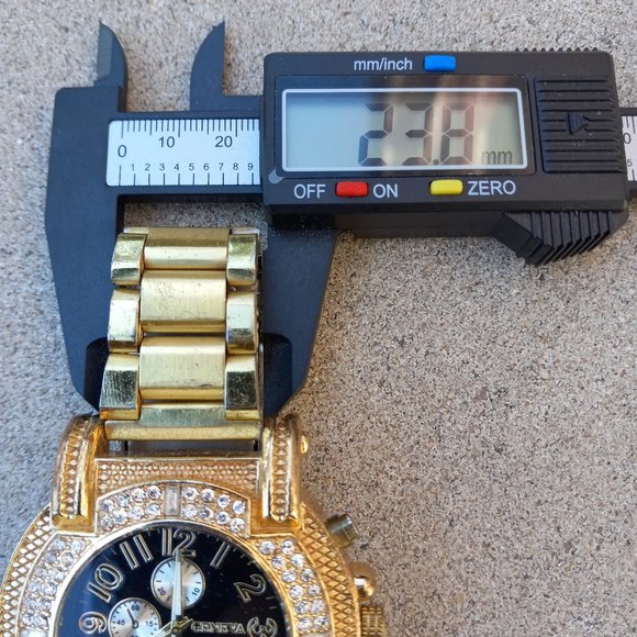 Mens GENEVA Oversized Wrist Watch Gold Rapper Bling Bling - Picture 14 of 15